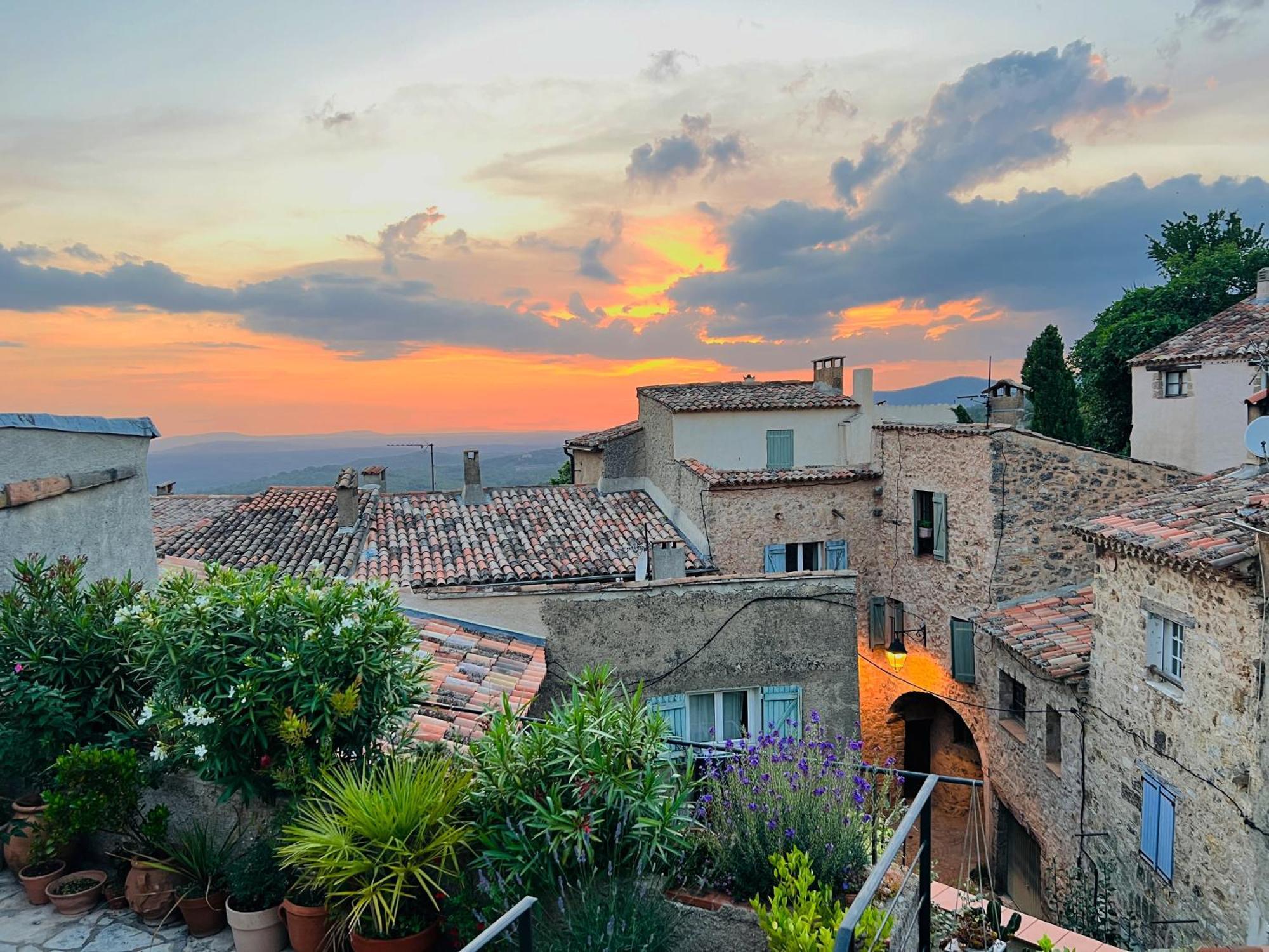 Penthouse Studio Privee Couple Ou Famille- La Maison Searle A Tourtour Εξωτερικό φωτογραφία